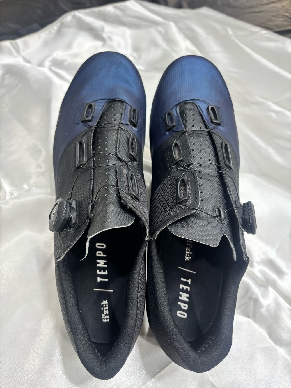 Tempo Men's Cycling Shoes in Black and Blue